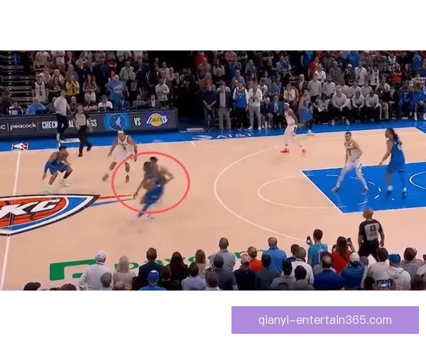 亚历山大空砍33分开局火热后被限制布朗中投成为进攻核心